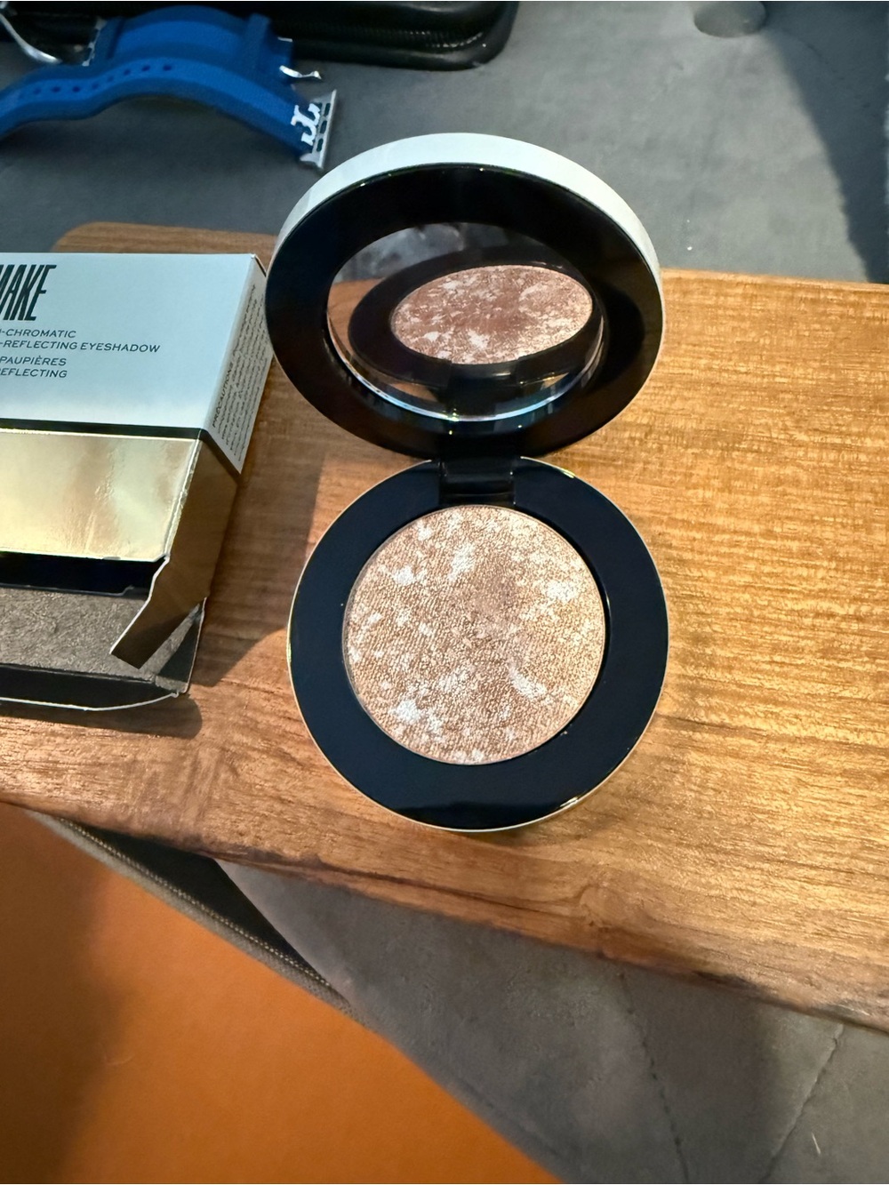 Make Beauty Multi Chromatic Eyeshadow in Glaze New - Picture 2 of 4